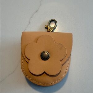 Portland Leather Flower AirPod Keychain Pouch